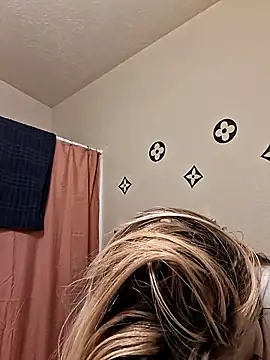 Snapshot of bootiebby chatting on October 29, 2025, 2:27 pm bootiebby online show from October 29, 2025, 2:27 pm