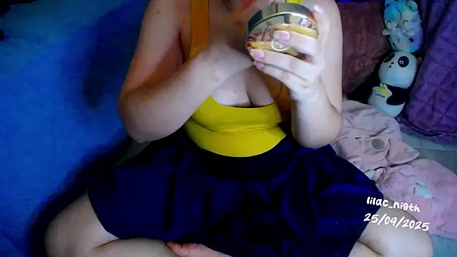 Snapshot of lilac_night33 chatting on September 26, 2025, 7:21 pm lilac night33 online show from September 26, 2025, 7:21 pm