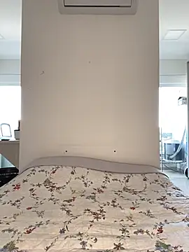 Snapshot of tsuki_chan_on chatting on November 11, 2025, 2:45 pm tsuki chan on online show from November 11, 2025, 2:45 pm