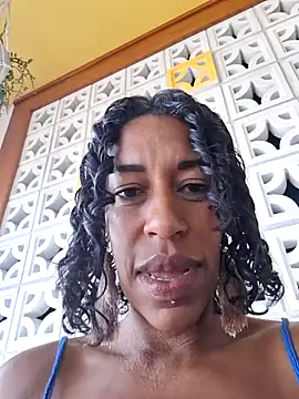 Snapshot of Goldenlace chatting on December 18, 2024, 10:13 pm Goldenlace online show from December 18, 2024, 10:13 pm