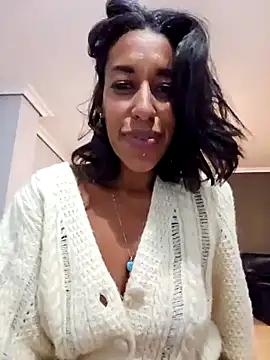 Snapshot of Goldenlace chatting on January 18, 2025, 8:19 pm Goldenlace online show from January 18, 2025, 8:19 pm