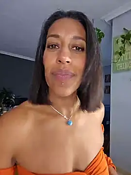 Snapshot of Goldenlace chatting on March 18, 2025, 4:39 pm Goldenlace online show from March 18, 2025, 4:39 pm