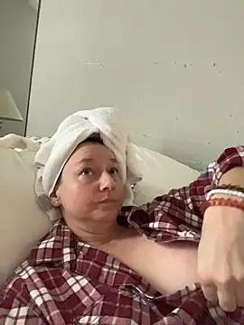 Snapshot of Vivian_MayXxX chatting on November 16, 2025, 6:01 pm Vivian MayXxX online show from November 16, 2025, 6:01 pm