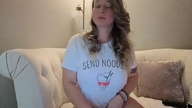 Snapshot of Vivian_MayXxX chatting on November 5, 2025, 11:19 pm Vivian MayXxX online show from November 5, 2025, 11:19 pm