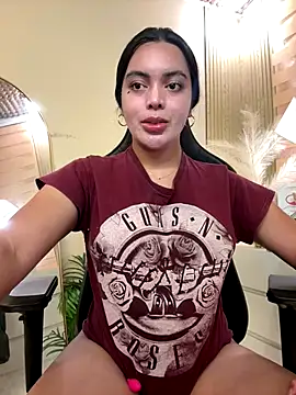 Snapshot of HotstuffCherrySummer chatting on October 4, 2025, 8:16 am HotstuffCherrySummer online show from October 4, 2025, 8:16 am