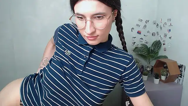 MaryEm976 online show from March 1, 2026, 8:58 am