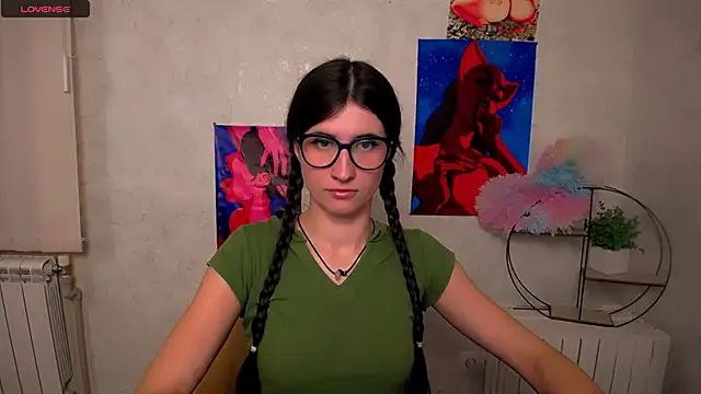 Snapshot of MaryEm976 chatting on November 14, 2025, 8:51 am MaryEm976 online show from November 14, 2025, 8:51 am