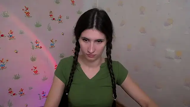 Snapshot of MaryEm976 chatting on December 20, 2025, 10:18 am MaryEm976 online show from December 20, 2025, 10:18 am