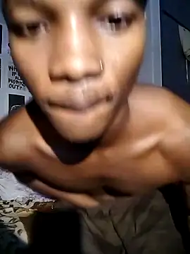 Lue3333 online show from April 14, 2026, 1:32 am