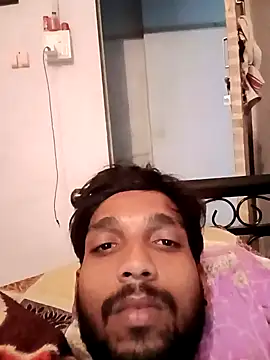 Snapshot of sushilbhosale667 chatting on December 18, 2024, 2:21 am sushilbhosale667 online show from December 18, 2024, 2:21 am