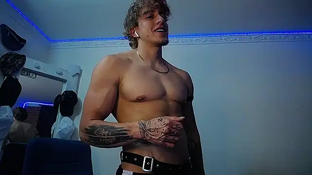 strongboy  online show from March 17, 2025, 1:24 am