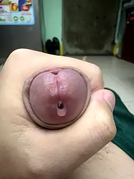 Snapshot of Enda_21 chatting on December 5, 2025, 9:52 am Enda 21 online show from December 5, 2025, 9:52 am