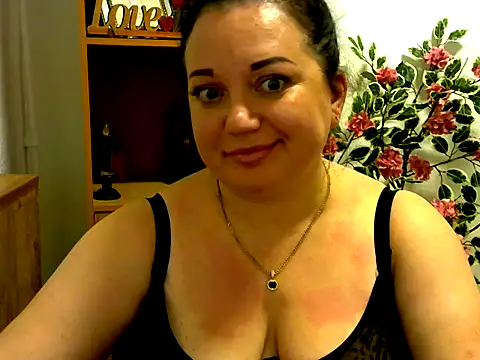 AmanaGi online show from October 28, 2025, 5:12 pm