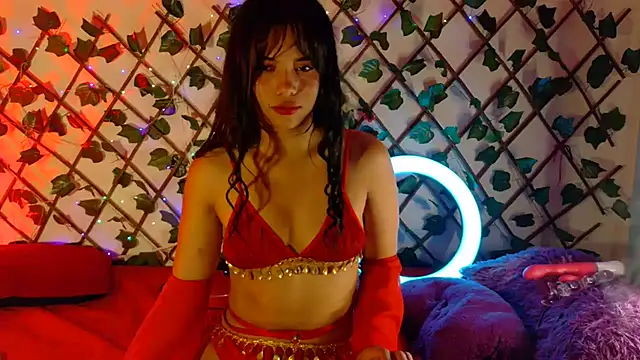 Snapshot of -Camila_ chatting on February 14, 2025, 3:47 pm -Camila  online show from February 14, 2025, 3:47 pm