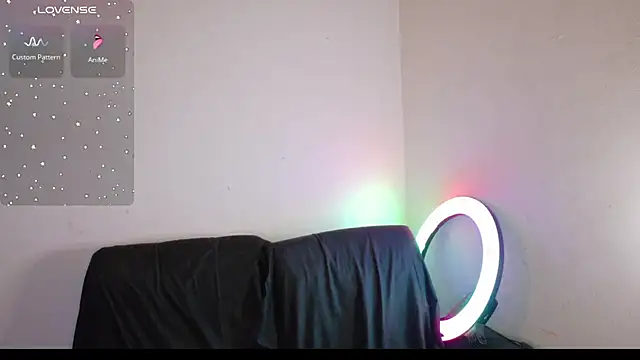 Snapshot of -Camila_ chatting on September 28, 2025, 3:30 pm -Camila  online show from September 28, 2025, 3:30 pm