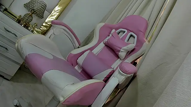 Snapshot of KendalStallyon chatting on March 12, 2025, 1:40 pm KendalStallyon online show from March 12, 2025, 1:40 pm