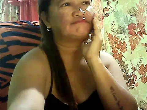 Snapshot of hott_scarlett chatting on June 3, 2026, 10:03 pm hott scarlett online show from June 3, 2026, 10:03 pm