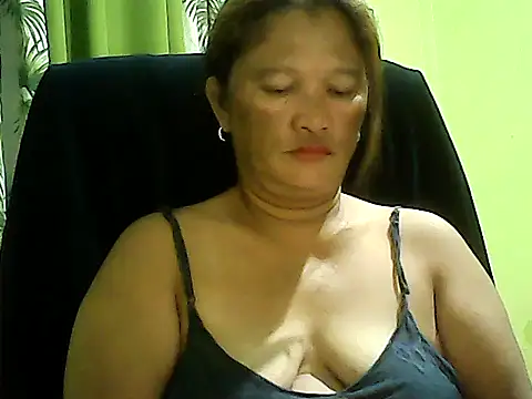 Snapshot of hott_scarlett chatting on November 2, 2025, 10:53 am hott scarlett online show from November 2, 2025, 10:53 am