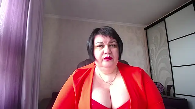 Snapshot of JuicyLady_Di chatting on November 28, 2025, 8:47 am JuicyLady Di online show from November 28, 2025, 8:47 am