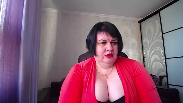 Snapshot of JuicyLady_Di chatting on November 16, 2025, 6:07 am JuicyLady Di online show from November 16, 2025, 6:07 am