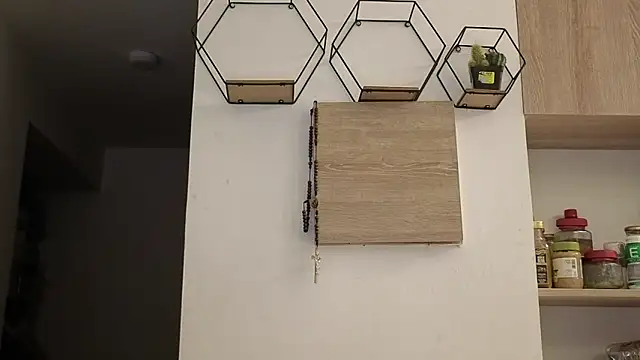 maya hottt online show from November 26, 2025, 9:53 am