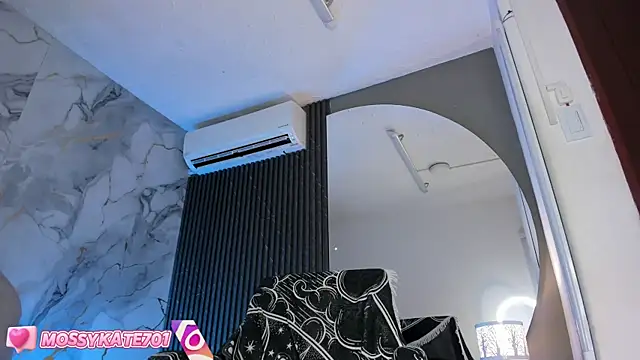 Snapshot of Katemoss70 chatting on March 6, 2025, 3:24 pm Katemoss70 online show from March 6, 2025, 3:24 pm