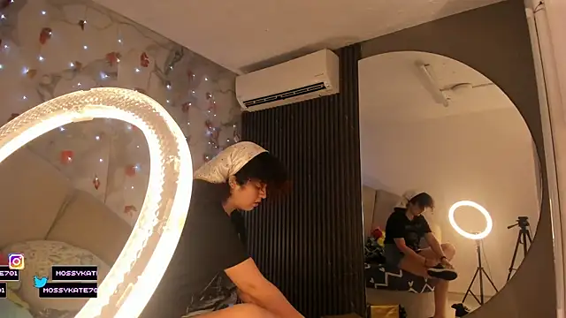 Katemoss70 online show from December 20, 2025, 12:30 pm