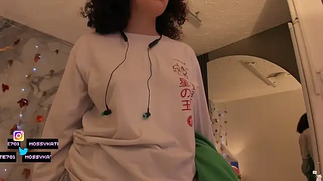 Snapshot of Katemoss70 chatting on November 30, 2025, 12:28 pm Katemoss70 online show from November 30, 2025, 12:28 pm