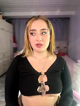 Snapshot of Sam_Thompsoon_ chatting on September 16, 2025, 2:45 am Sam Thompsoon online show from September 16, 2025, 2:45 am