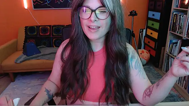 Snapshot of TheLenaAdams chatting on November 8, 2025, 7:39 pm TheLenaAdams online show from November 8, 2025, 7:39 pm