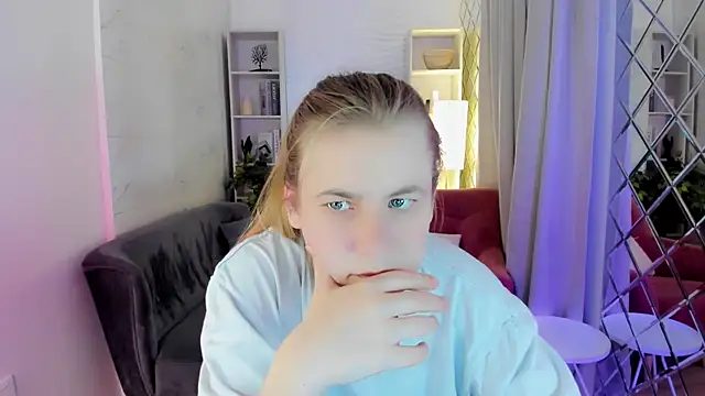 JadeSoft online show from November 19, 2025, 9:15 pm