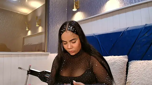 Snapshot of EmilyQueen3x chatting on February 27, 2026, 2:50 pm EmilyQueen3x online show from February 27, 2026, 2:50 pm