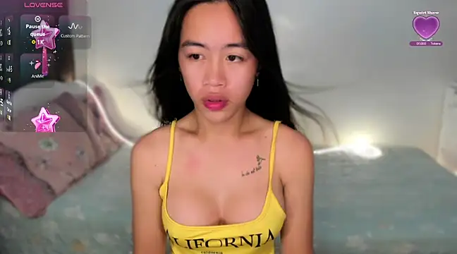 Snapshot of Emma_Jones88 chatting on March 15, 2025, 2:03 am Emma Jones88 online show from March 15, 2025, 2:03 am