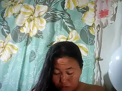 Snapshot of Sexyhorney4u chatting on October 8, 2025, 6:04 am Sexyhorney4u online show from October 8, 2025, 6:04 am