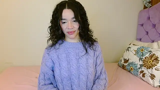 kiarablue online show from October 10, 2025, 4:02 am