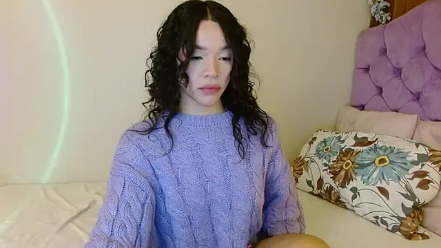 kiarablue online show from September 28, 2025, 3:13 am