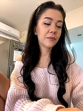 Snapshot of denise_k chatting on October 5, 2025, 11:45 am denise k online show from October 5, 2025, 11:45 am