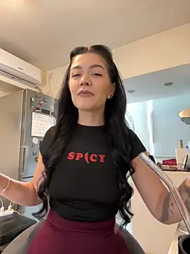 Snapshot of denise_k chatting on September 17, 2025, 11:45 am denise k online show from September 17, 2025, 11:45 am