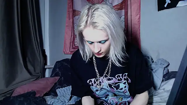 Alien Bella online show from July 20, 2026, 12:18 am