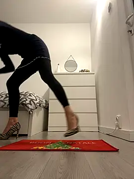 adella13 online show from December 21, 2025, 8:09 pm