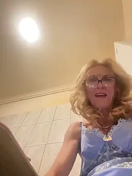 adella13 online show from January 29, 2025, 9:07 pm