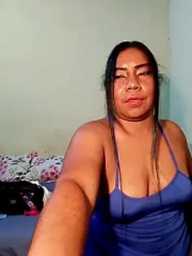 Snapshot of rosmery-navarro chatting on February 3, 2026, 6:22 am rosmery-navarro online show from February 3, 2026, 6:22 am