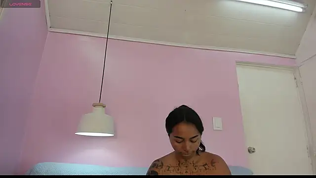 miss soffi  online show from May 26, 2026, 6:17 pm
