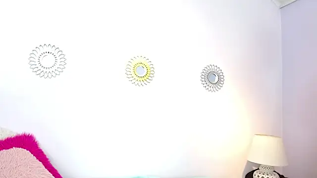 miss soffi  online show from January 13, 2026, 12:20 pm