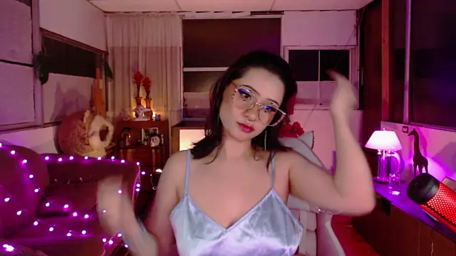 Snapshot of Aquamarinebubble chatting on November 13, 2025, 3:43 am Aquamarinebubble online show from November 13, 2025, 3:43 am