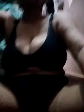 silkyrani123 online show from April 9, 2026, 8:26 pm