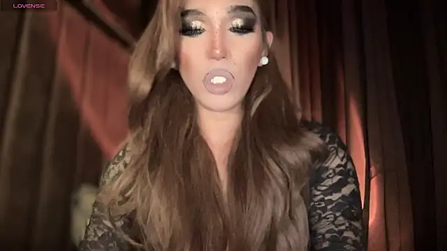 Snapshot of Lo_la_69 chatting on November 23, 2025, 4:33 am Lo la 69 online show from November 23, 2025, 4:33 am