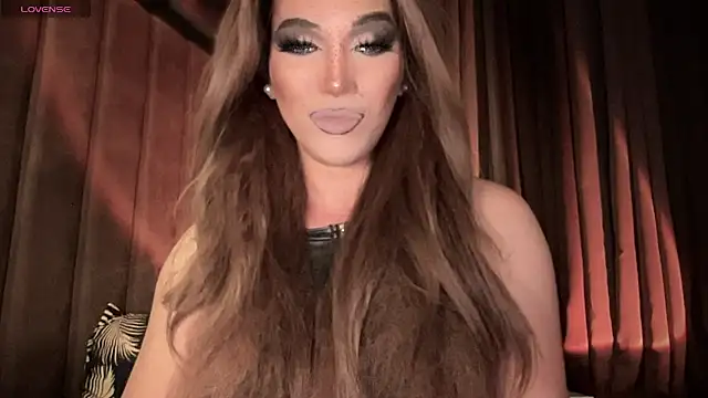 Snapshot of Lo_la_69 chatting on November 1, 2025, 4:08 am Lo la 69 online show from November 1, 2025, 4:08 am