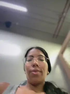 SheenaBrooke online show from April 6, 2026, 4:08 am