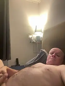 Snapshot of locallad88 chatting on February 15, 2026, 9:36 pm locallad88 online show from February 15, 2026, 9:36 pm